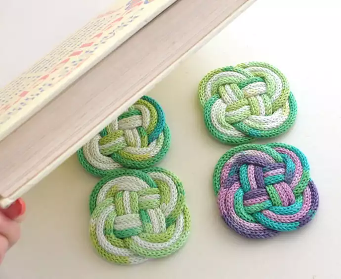 French knitted knotted coasters