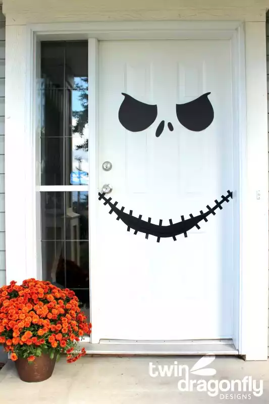 Front door skeleton face design