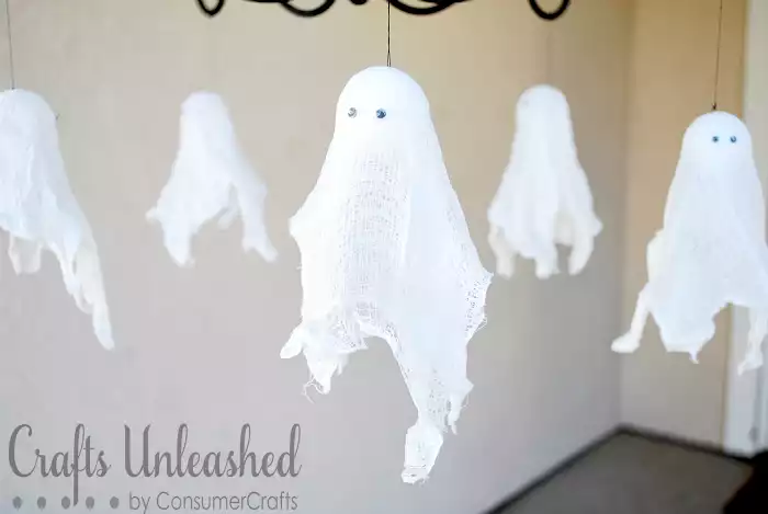 Hanging little ghosts
