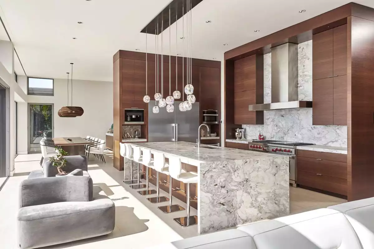 High-End Kitchen with Dolomite