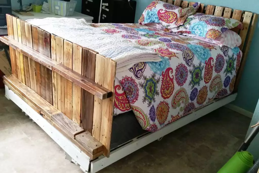 How to build a pallet bed