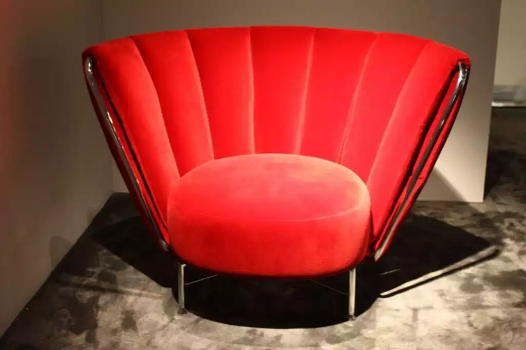 Il Loft red velvet chair 1024x683