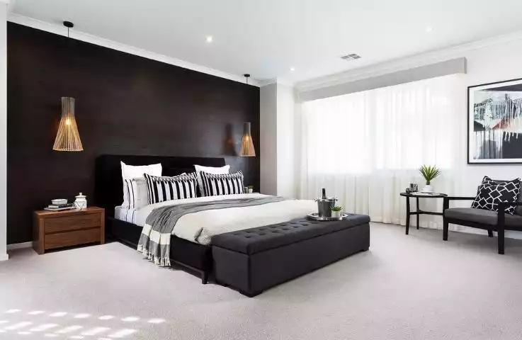 Large and spacious bedroom