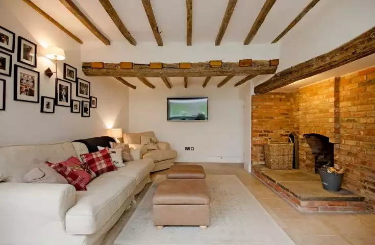 Low ceiling with wooden beams