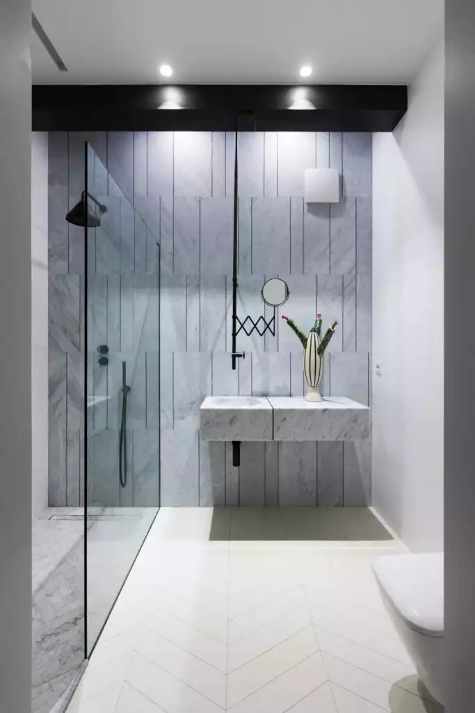 Staggering Vertical Tile Shower