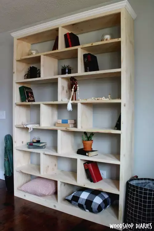 Modern Bookshelf DIY