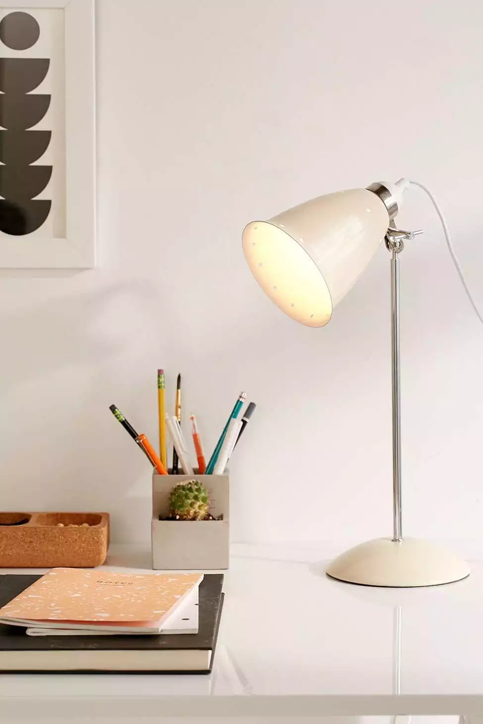 Modish Table Lamp