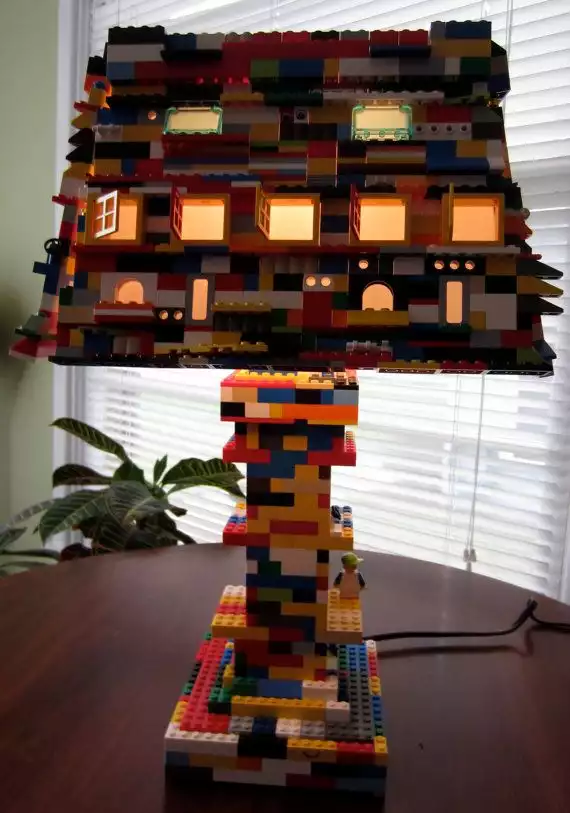 Moomdapple lego lamp