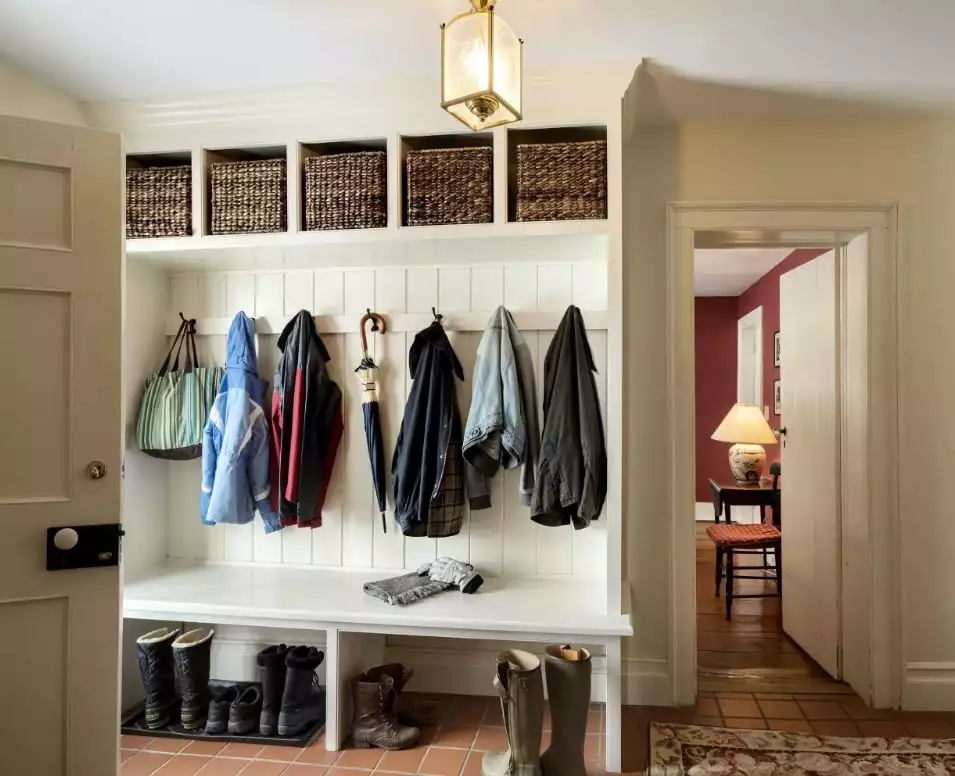 Mudroom storage entryway system