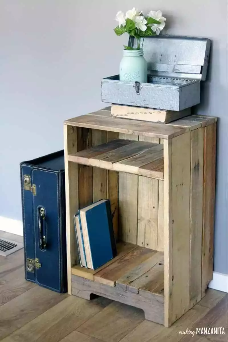 Pallet side table