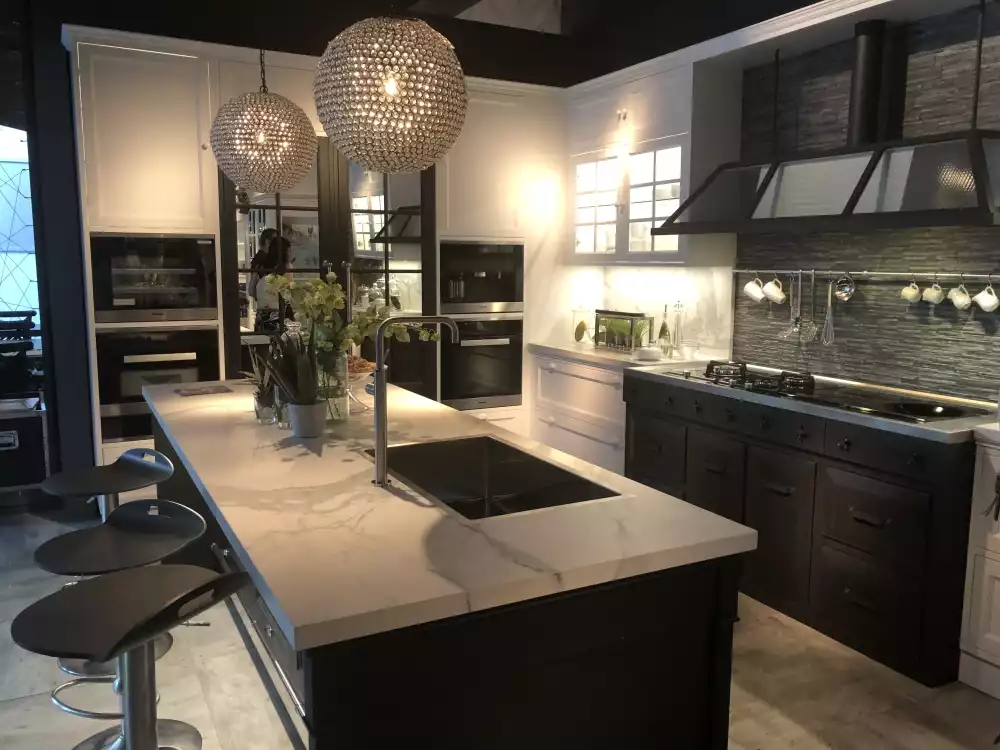 Pendant lighting fixtures above the kitchen island