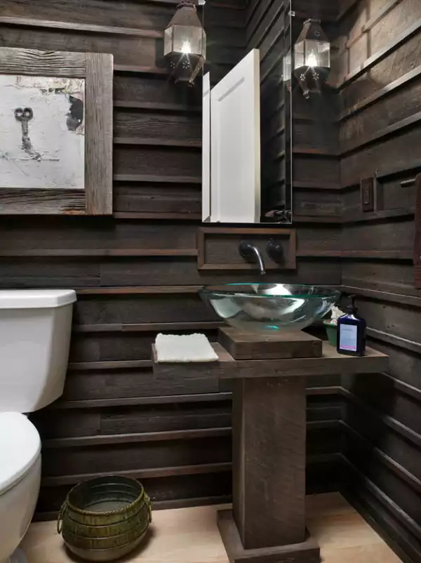 Rustic barn bathroom decor