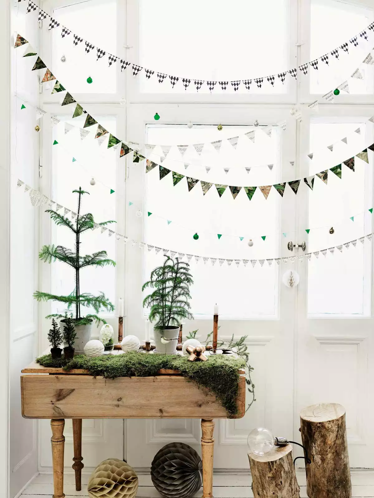 Scandinavian christmas patterend window garlands