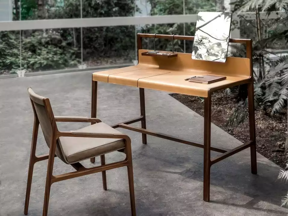 Scribe alivar makeup table