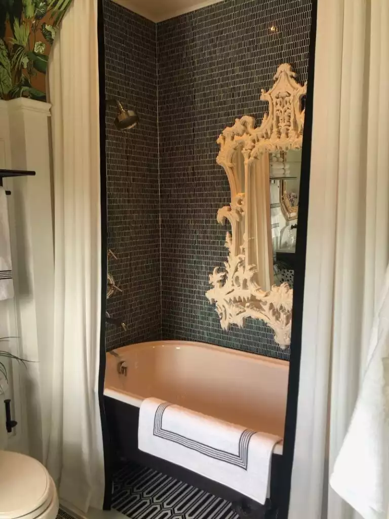Shower curtains for tub and mirror above tub 768x1024