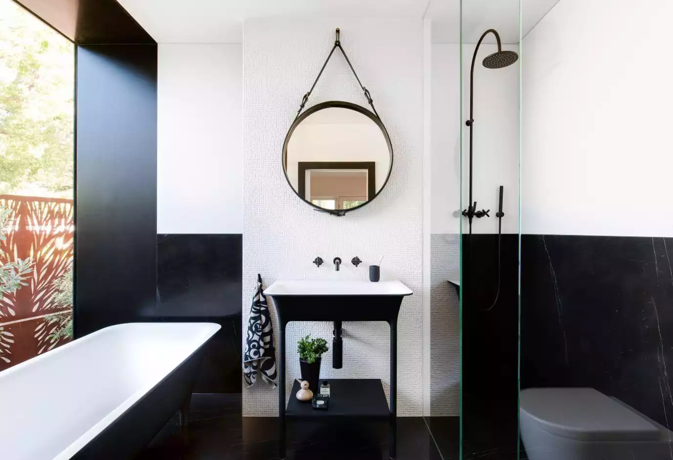 Simple black and white bathroom decor