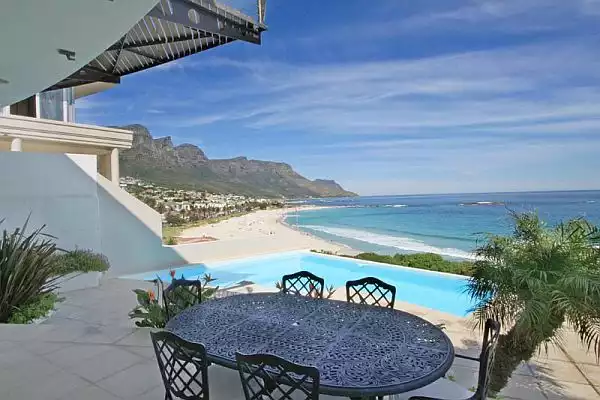 Stunning Beach Villa No 1 in Cape Town 2