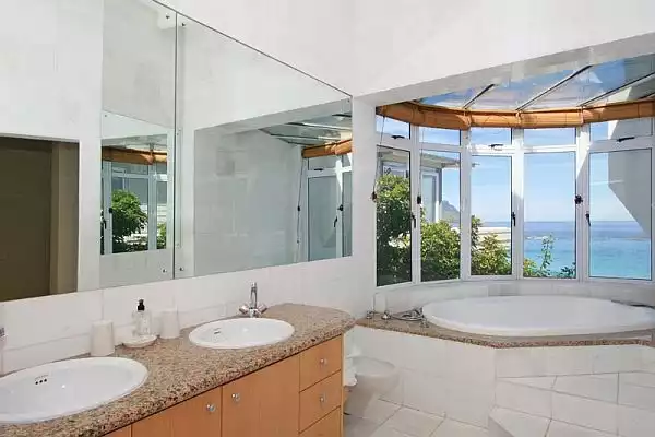 Stunning Beach Villa No 1 in Cape Town 21