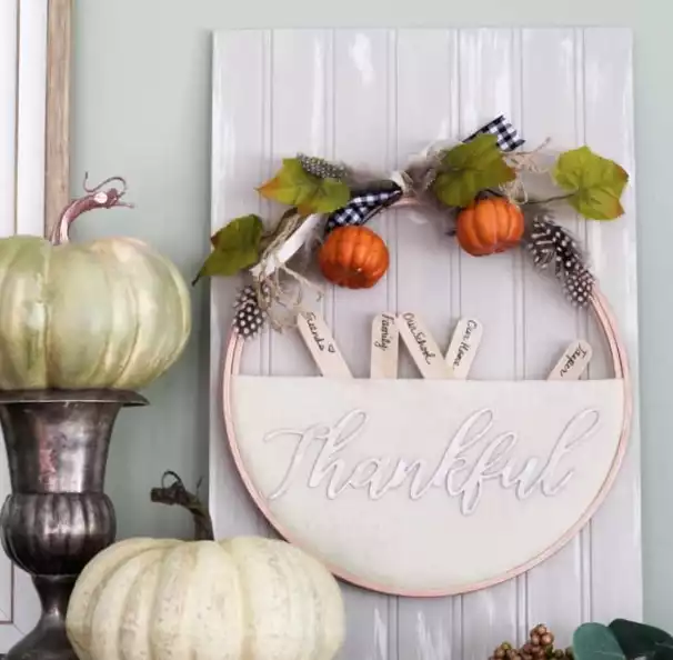 Thanksgiving wreath decoration