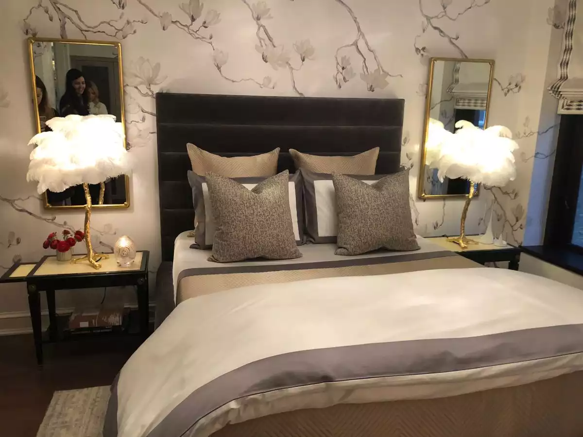 Traditional interior design for bedroom