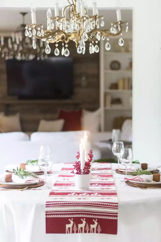 Traditional Simple Home for Christmas Decor - Table clothes for Christmas