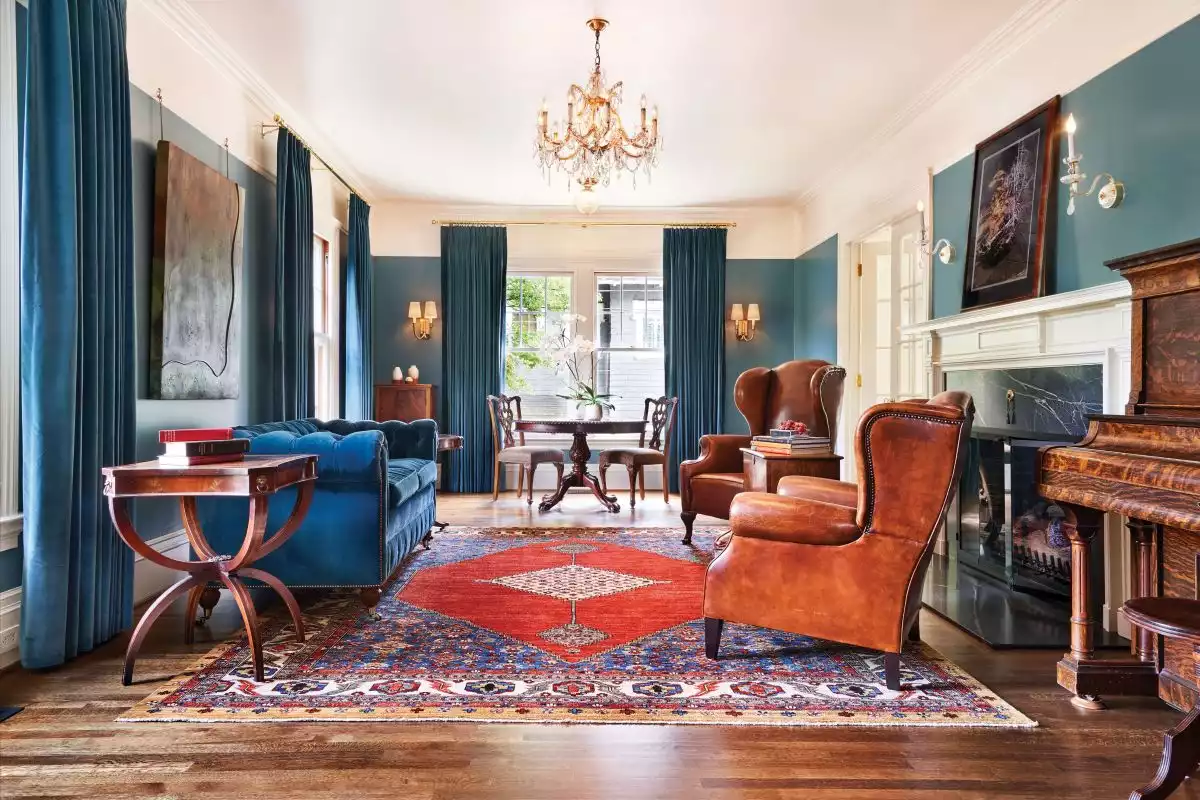 Traditional Style Furniture