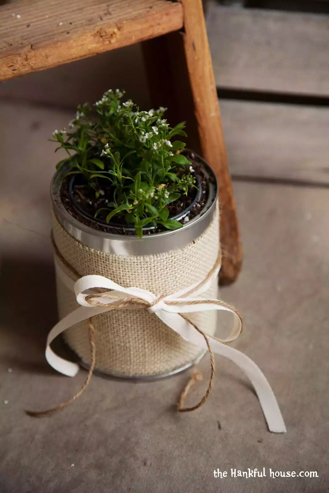 Using burlap ribbon