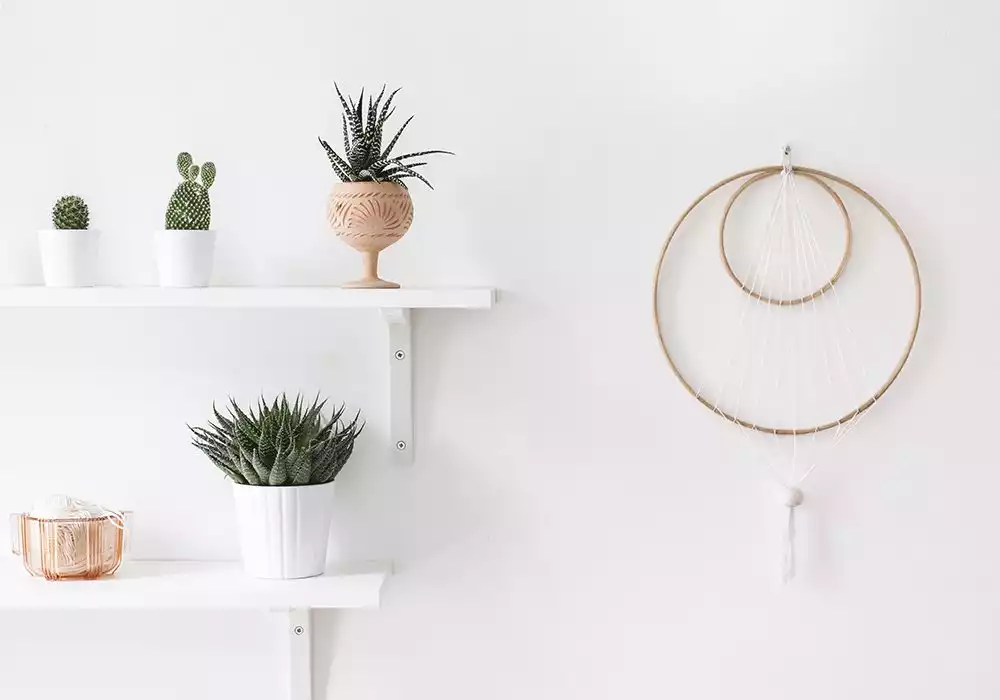 Double hoop and string design