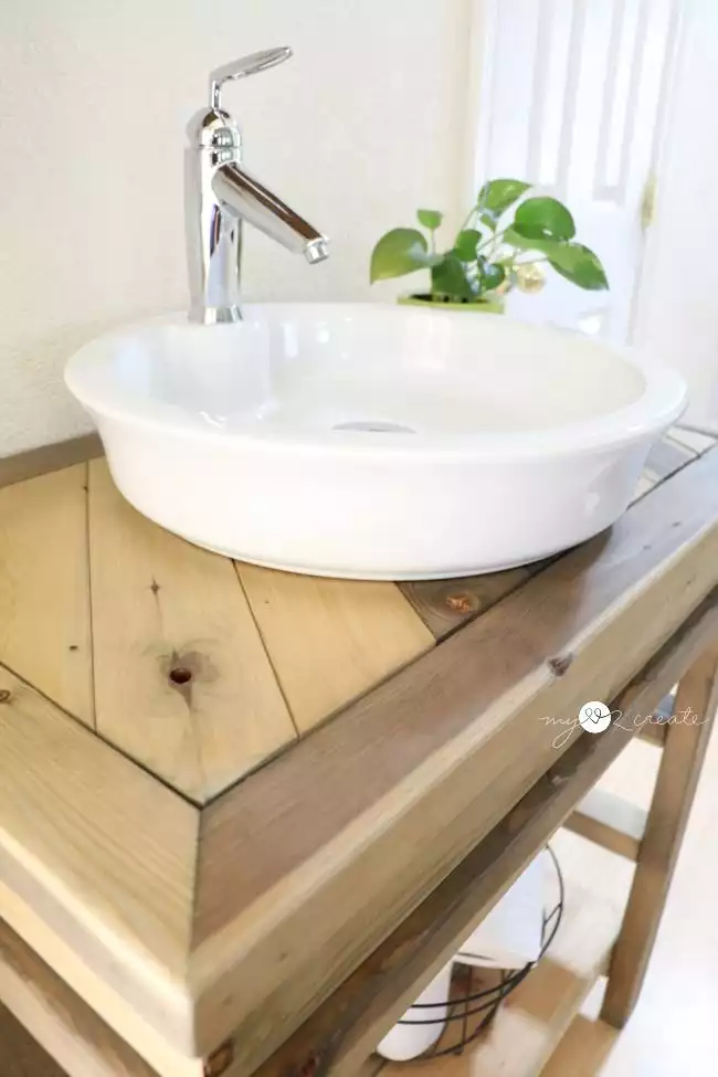 DIY Farmhouse Bathroom Vanity