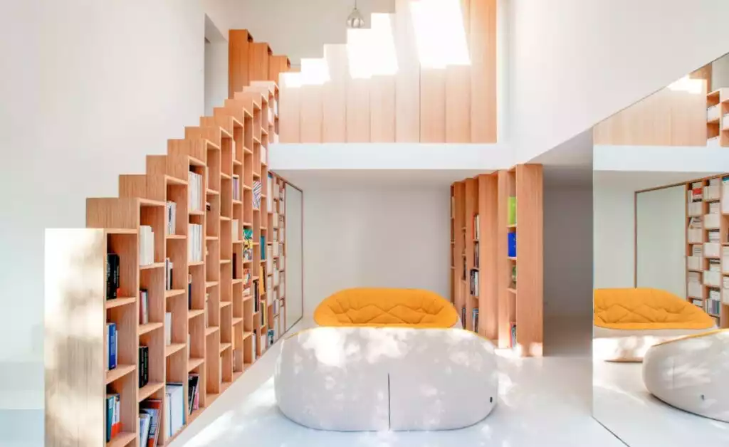 Multifunctional bookshelves