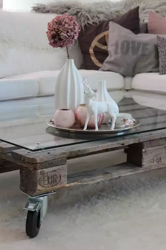 Coffee table pallet