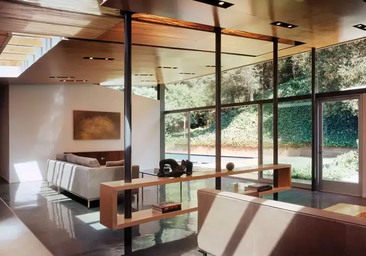 WHAT IS POLISHED CONCRETE FLOORING?