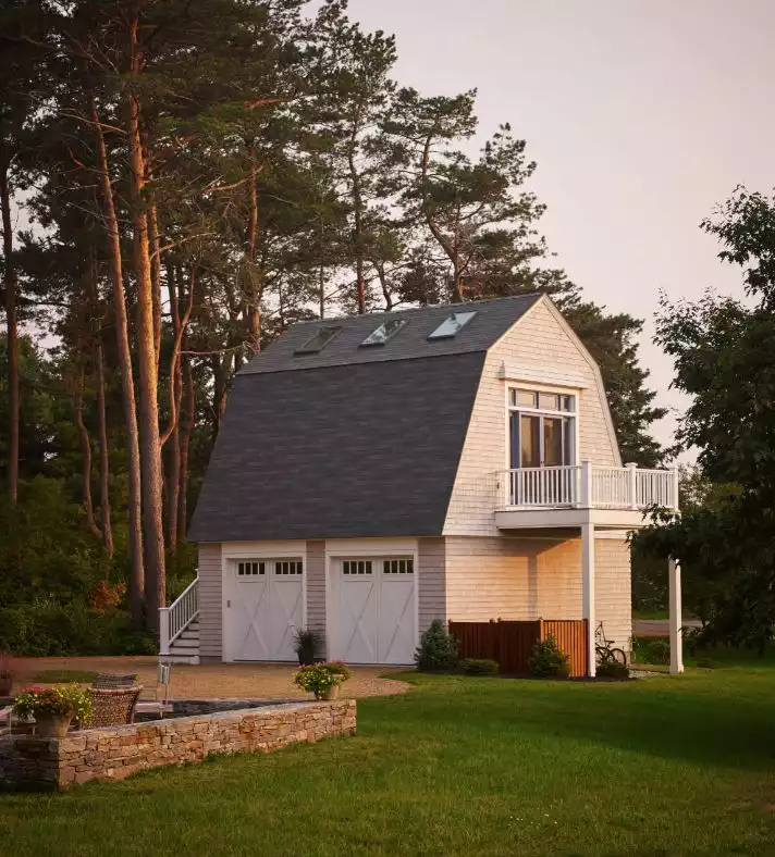 Detached barn garage