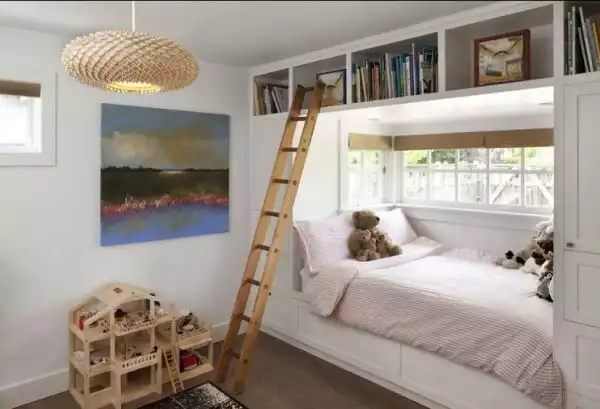 Kids room girl