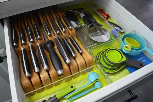 Kitchen drawers organization