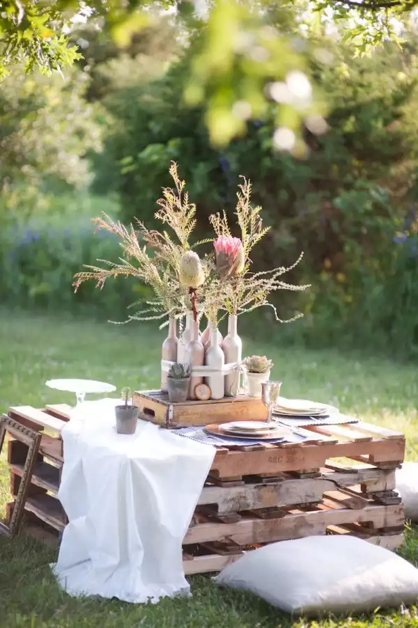 outdoor pallets table