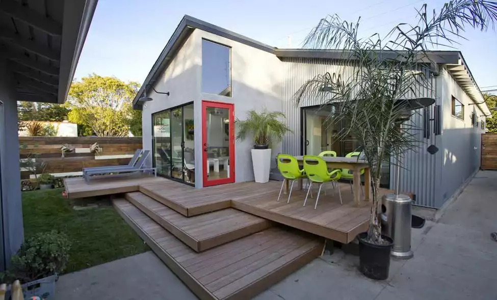 outdoor-platform-deck