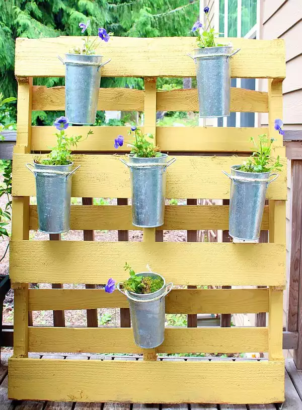 Pallet gardenpflowers