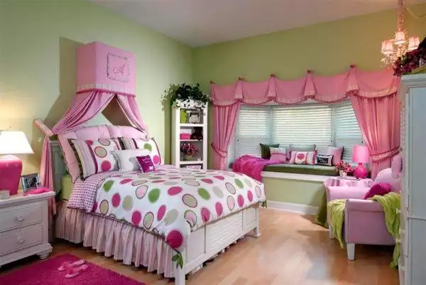 Room for teens girl pink picture2