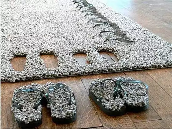 Tapistongs slipper rug1