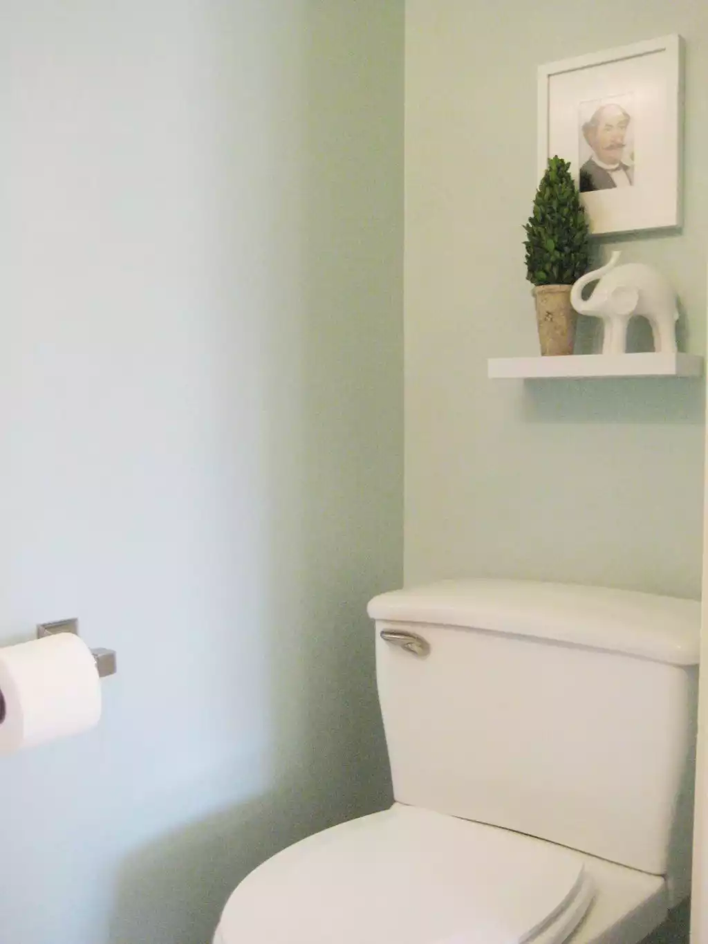 Tiny bathroom makeover after1