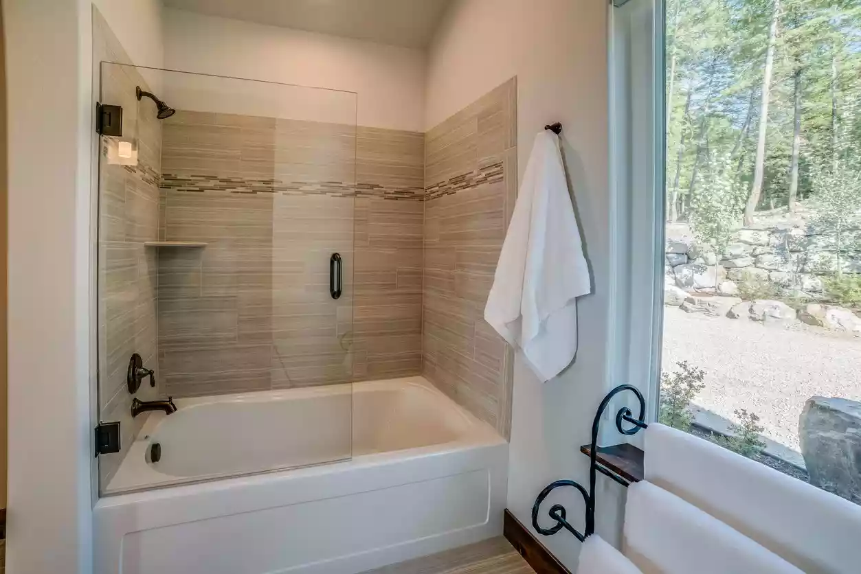 Tub and Shower Combo: Reasons This Could Be the Right Choice for You