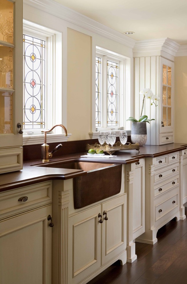 Traditional Cabinets