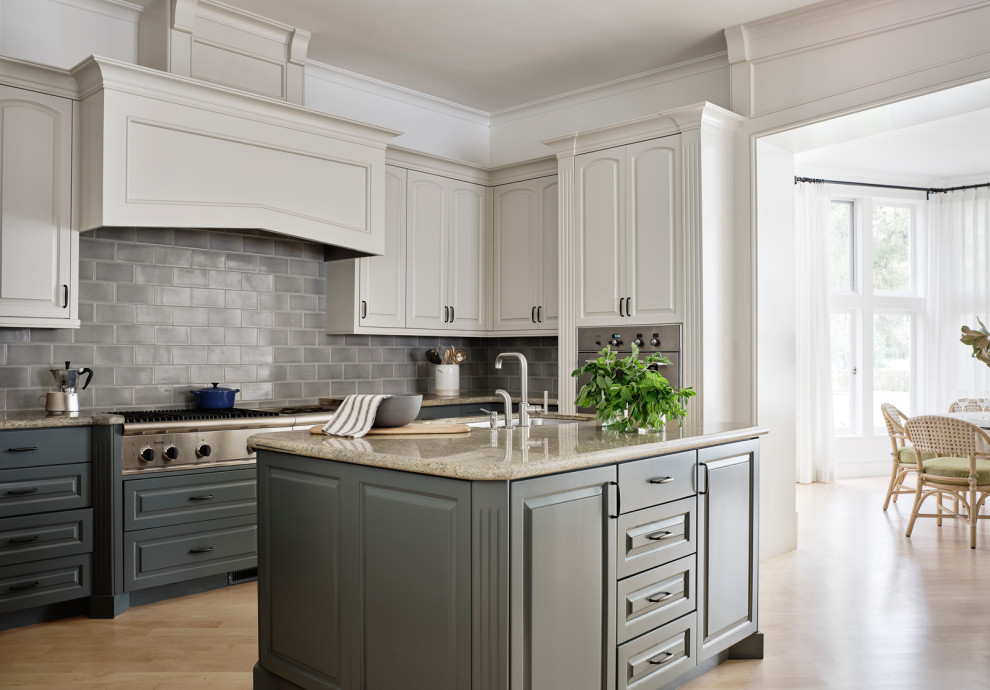 Two-Toned Cabinets