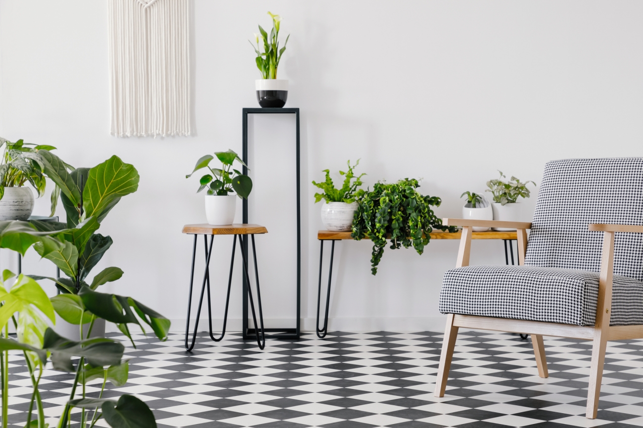 Minimalist Checkerboard floors