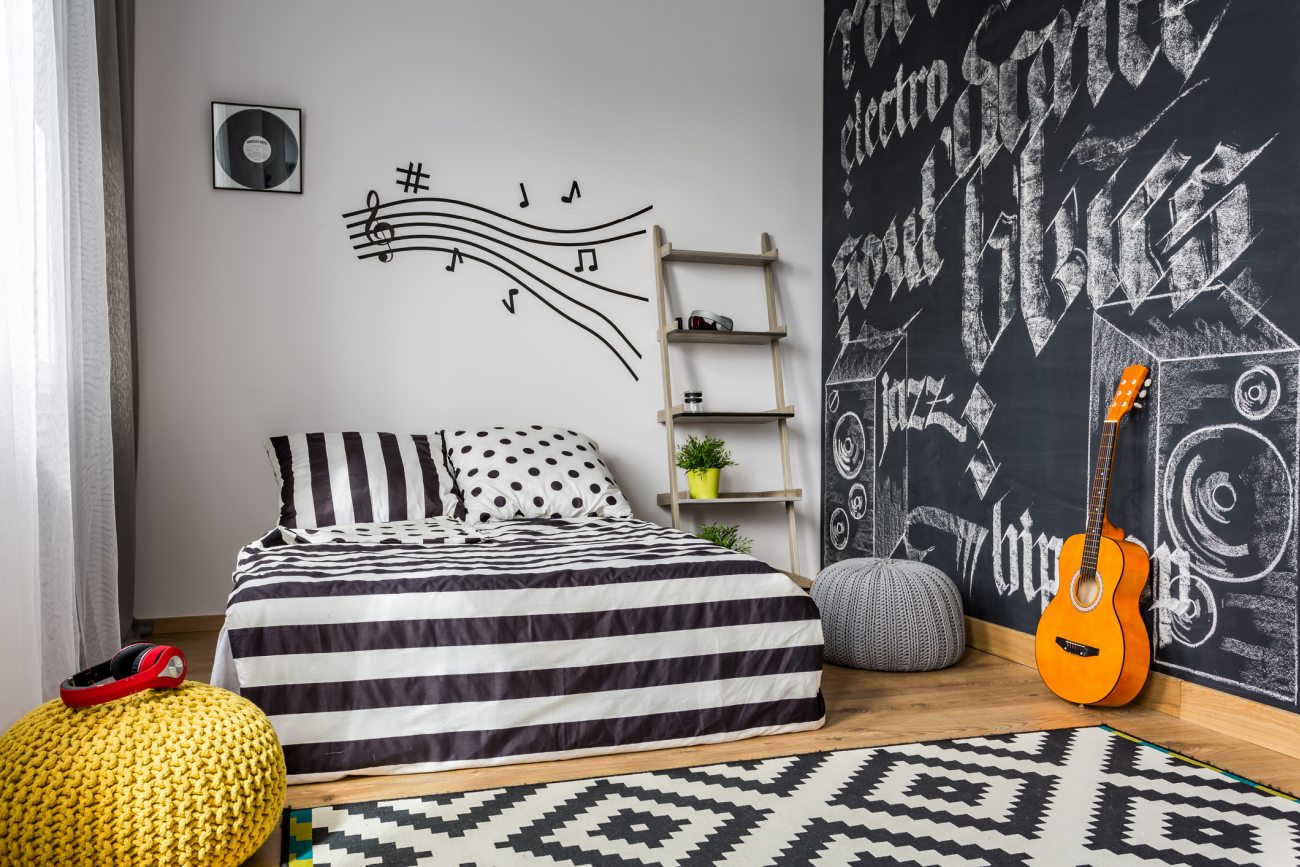 Simple black kids room decor