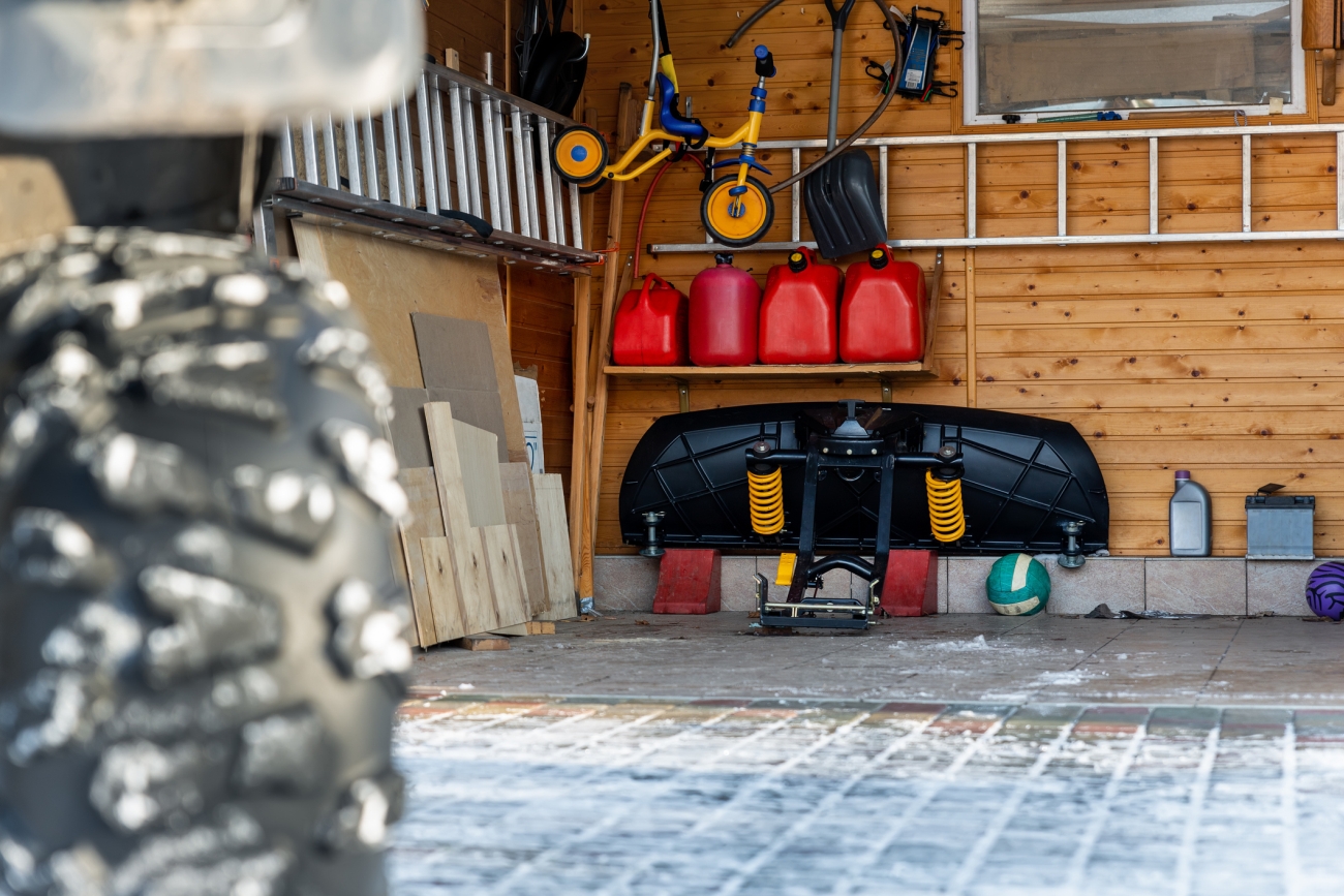 Garage floor organization