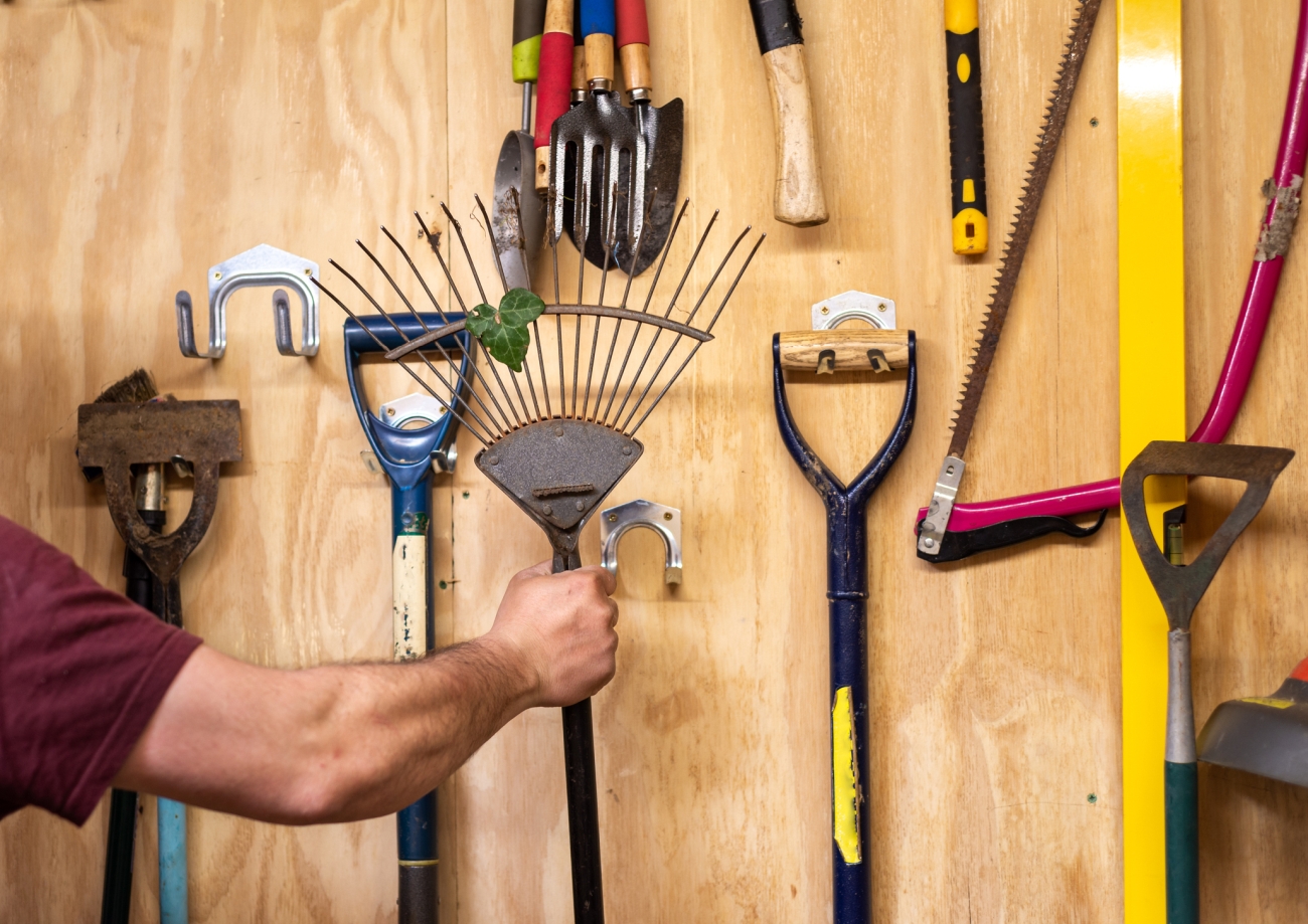 10 Tips and Tricks for Organizing a Messy Garage